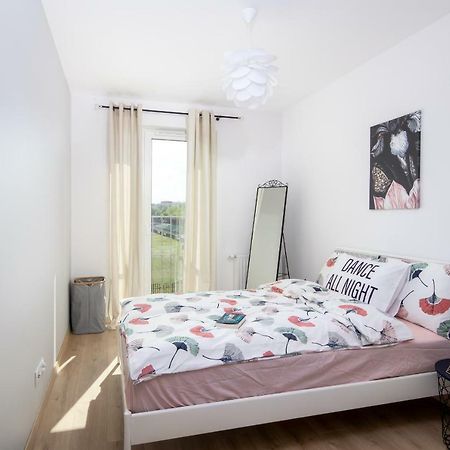 Apartamenty Ul. Marii Konopnickiej Krasków Exteriör bild