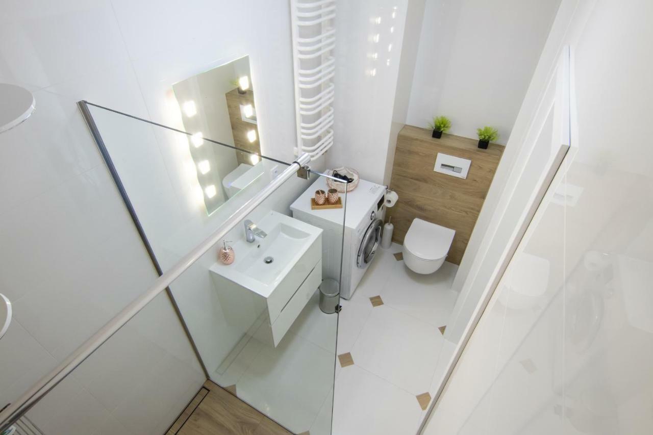Apartamenty Ul. Marii Konopnickiej Krasków Exteriör bild