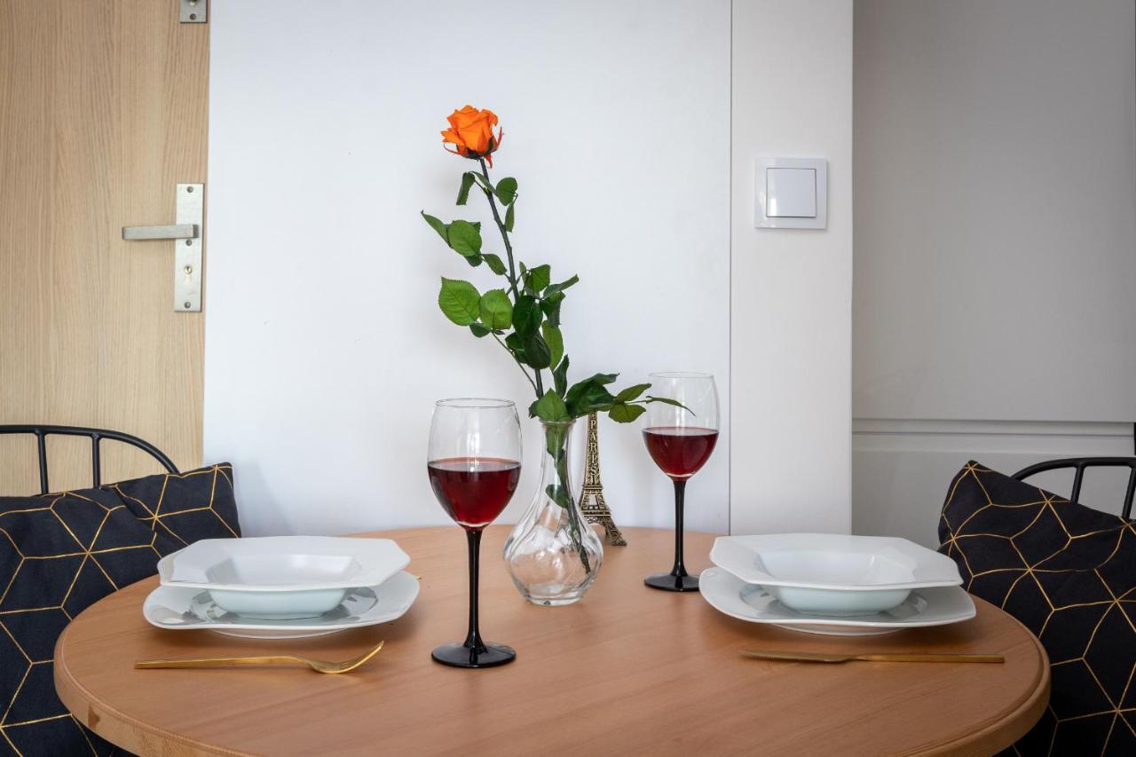 Apartamenty Ul. Marii Konopnickiej Krasków Exteriör bild